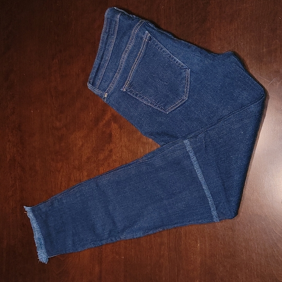 Ag Adriano Goldschmied Denim - AG Super Skinny The Legging Jean w/ Raw Frayed Hem Size 27R